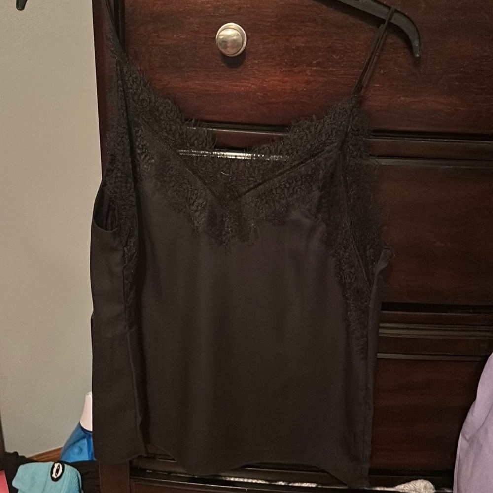 NWT Nasty Gal MEDIUM double lined v-neck tank top with lace trim, color:black